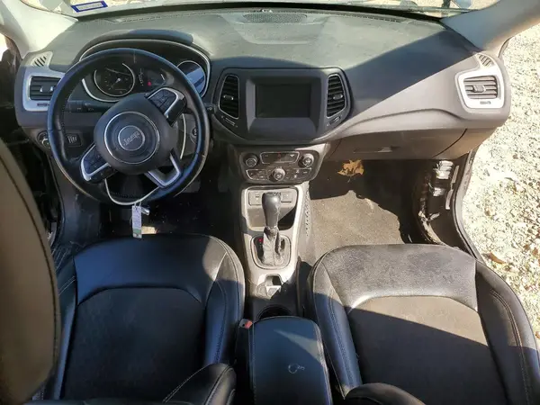 3C4NJCBB8LT229942 2020 JEEP COMPASS - Image 8
