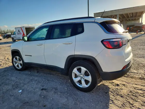 3C4NJCBB8LT235207 2020 JEEP COMPASS - Image 2