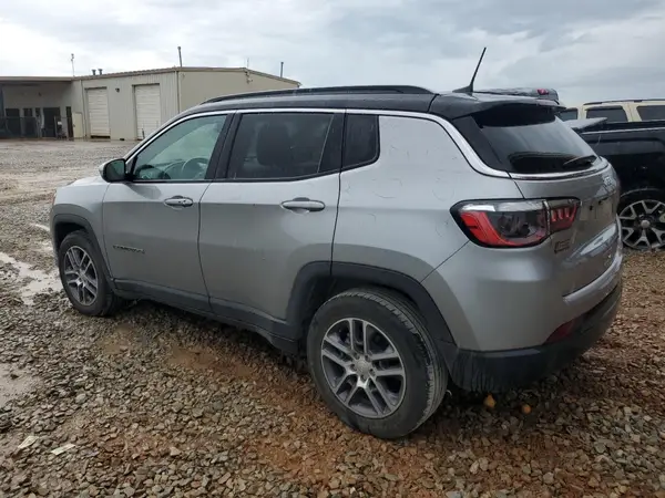 3C4NJCBB8LT256770 2020 JEEP COMPASS - Image 2