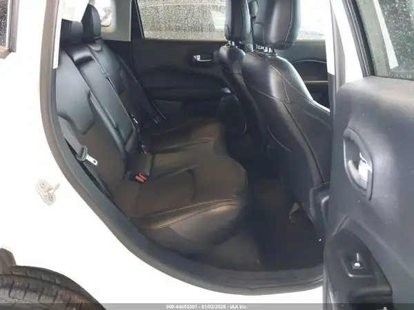 3C4NJCBB8LT257563 2020 JEEP COMPASS - Image 8