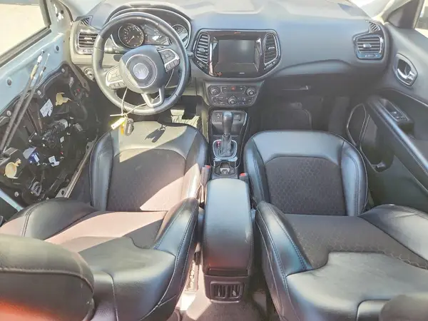 3C4NJCBB8LT257899 2020 JEEP COMPASS - Image 8