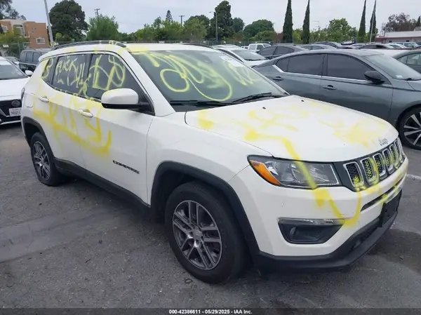 3C4NJCBB8LT258891 2020 JEEP COMPASS - Image 1