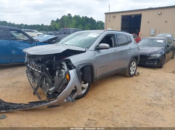 3C4NJCBB8MT527053 2021 JEEP COMPASS - Image 2