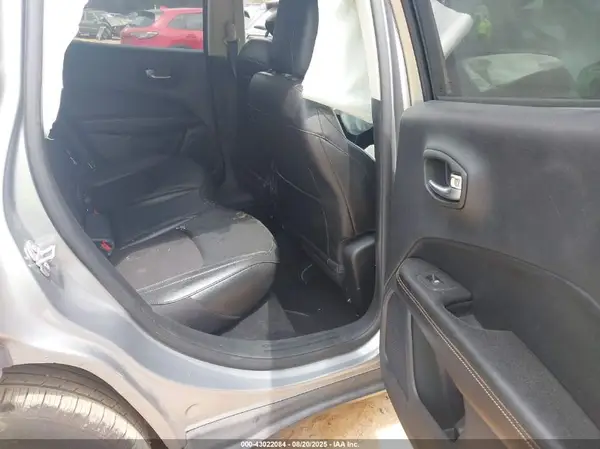 3C4NJCBB8MT527053 2021 JEEP COMPASS - Image 8