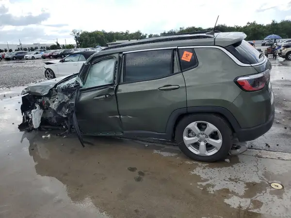 3C4NJCBB8MT555841 2021 JEEP COMPASS - Image 2
