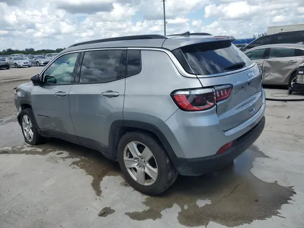 3C4NJCBB8NT100408 2022 JEEP COMPASS - Image 2