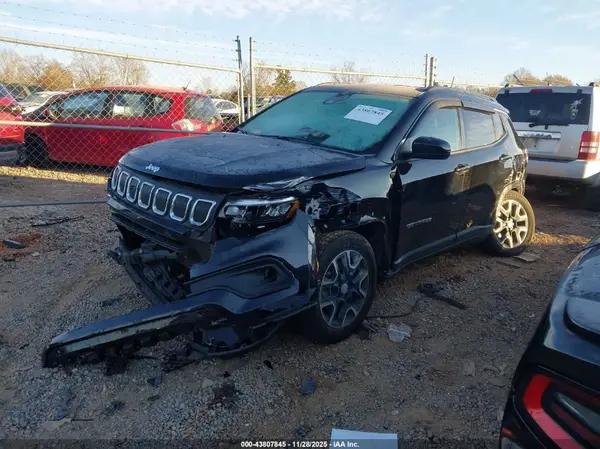 3C4NJCBB8NT137734 2022 JEEP COMPASS - Image 2