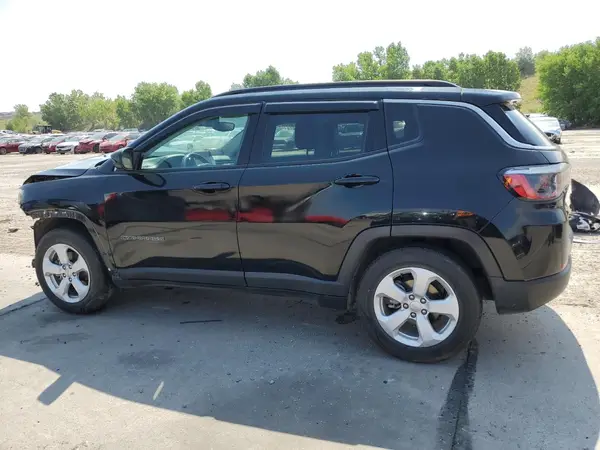 3C4NJCBB8NT138642 2022 JEEP COMPASS - Image 2