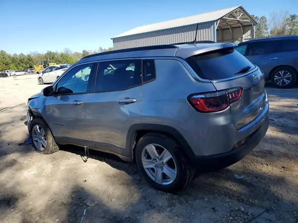 3C4NJCBB8NT139497 2022 JEEP COMPASS - Image 2