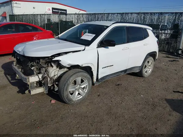 3C4NJCBB8NT139550 2022 JEEP COMPASS - Image 2