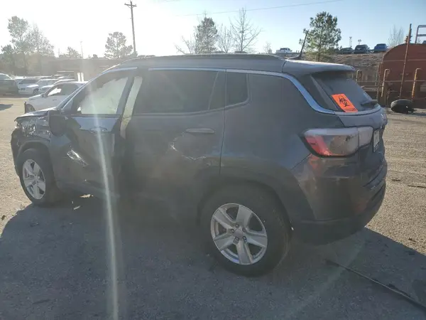3C4NJCBB8NT139595 2022 JEEP COMPASS - Image 2