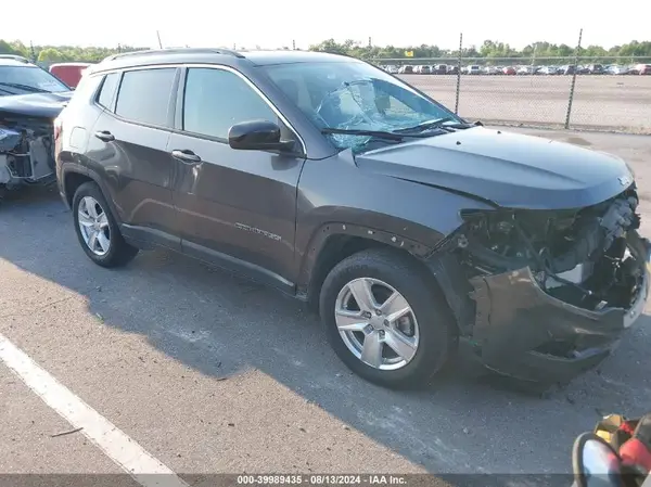 3C4NJCBB8NT156297 2022 JEEP COMPASS - Image 1