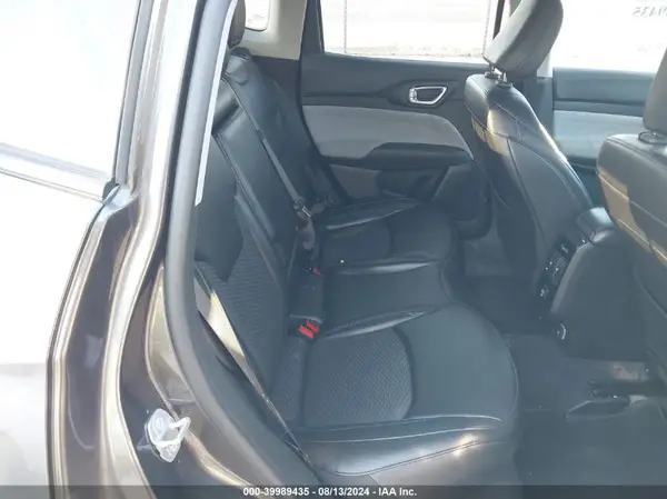 3C4NJCBB8NT156297 2022 JEEP COMPASS - Image 8