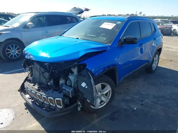 3C4NJCBB8NT182558 2022 JEEP COMPASS - Image 2