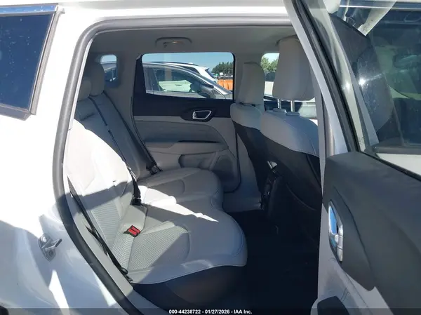 3C4NJCBB8NT188313 2022 JEEP COMPASS - Image 8