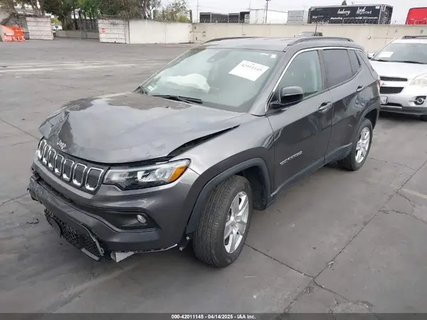 3C4NJCBB8NT188411 2022 JEEP COMPASS - Image 2