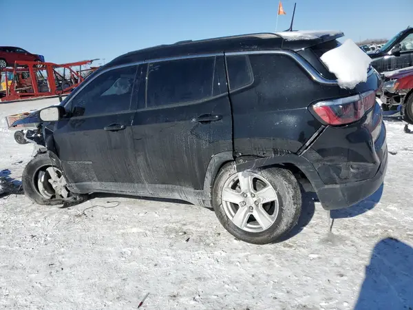3C4NJCBB8NT210634 2022 JEEP COMPASS - Image 2