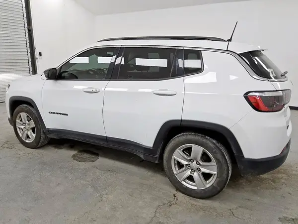 3C4NJCBB8NT224954 2022 JEEP COMPASS - Image 2
