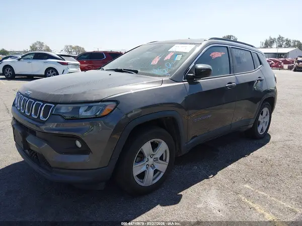 3C4NJCBB8NT229197 2022 JEEP COMPASS - Image 2