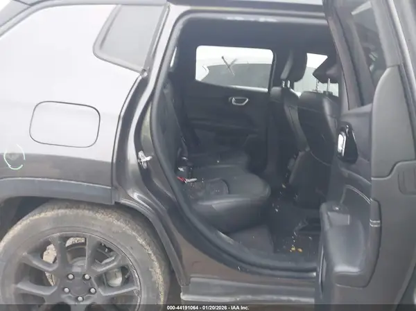 3C4NJCBB8NT234657 2022 JEEP COMPASS - Image 8