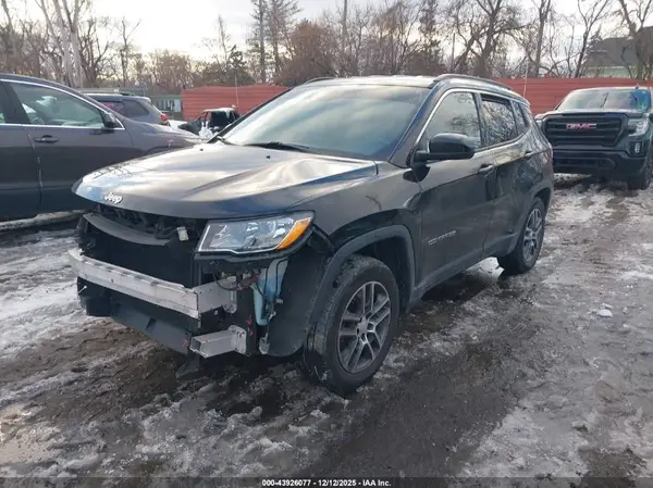 3C4NJCBB9HT617270 2017 JEEP COMPASS - Image 2
