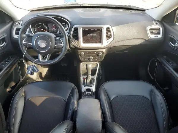 3C4NJCBB9HT617334 2017 JEEP COMPASS - Image 8