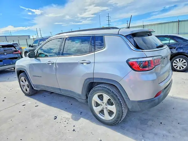 3C4NJCBB9HT632903 2017 JEEP COMPASS - Image 2