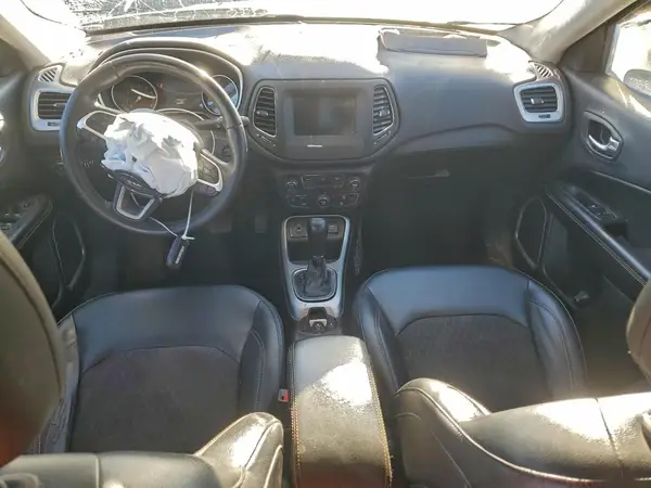 3C4NJCBB9HT682264 2017 JEEP COMPASS - Image 8