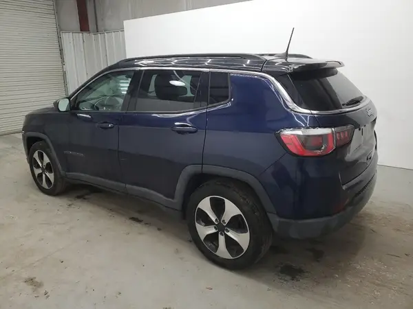 3C4NJCBB9JT102517 2018 JEEP COMPASS - Image 2