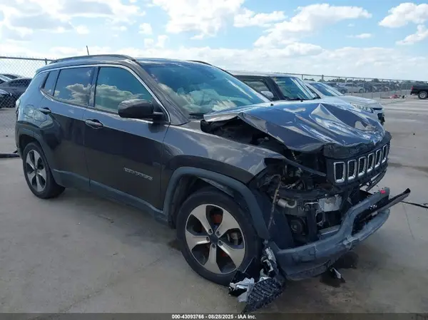 3C4NJCBB9JT106129 2018 JEEP COMPASS - Image 1