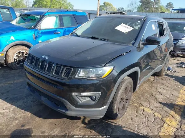 3C4NJCBB9JT122220 2018 JEEP COMPASS - Image 2