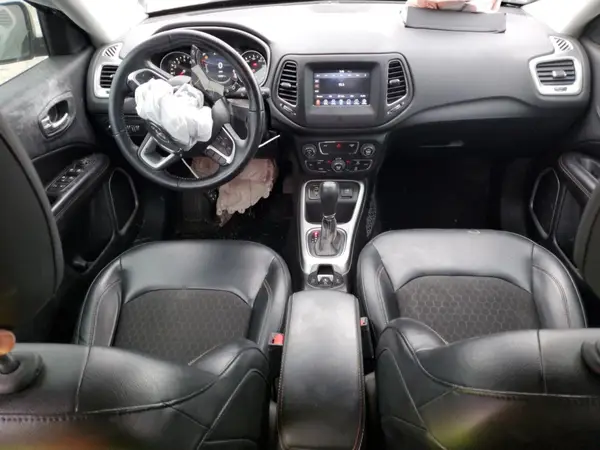3C4NJCBB9JT123674 2018 JEEP COMPASS - Image 8