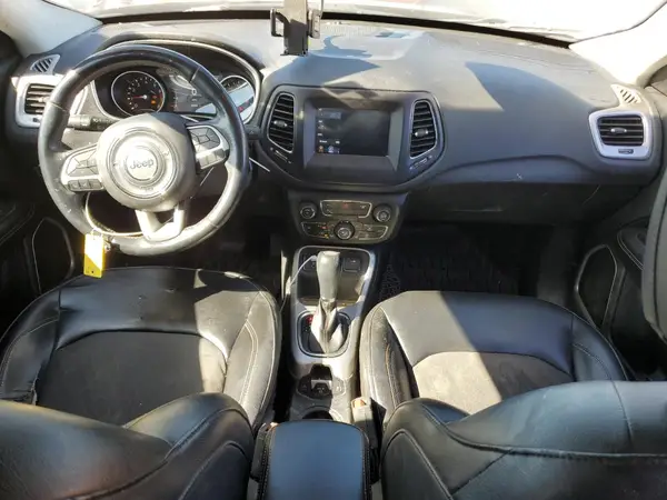 3C4NJCBB9JT124145 2018 JEEP COMPASS - Image 8