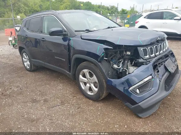 3C4NJCBB9JT124968 2018 JEEP COMPASS - Image 1