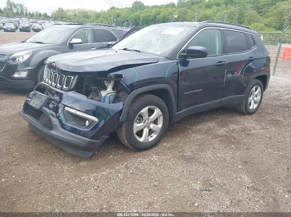 3C4NJCBB9JT124968 2018 JEEP COMPASS - Image 2