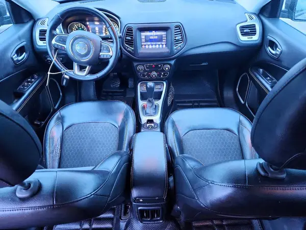 3C4NJCBB9JT125568 2018 JEEP COMPASS - Image 8