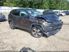 3C4NJCBB9JT125604 2018 JEEP COMPASS