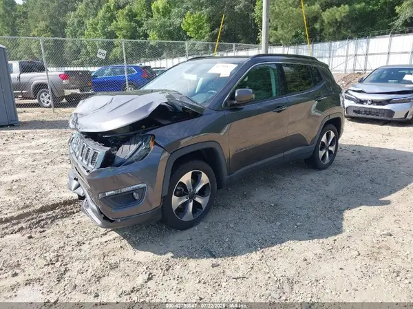 3C4NJCBB9JT125604 2018 JEEP COMPASS - Image 2