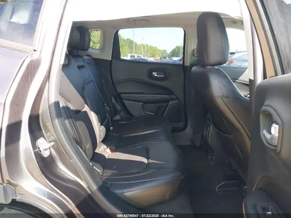 3C4NJCBB9JT125604 2018 JEEP COMPASS - Image 8