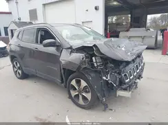 3C4NJCBB9JT137364 2018 JEEP COMPASS