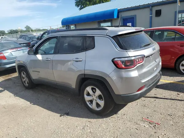 3C4NJCBB9JT137493 2018 JEEP COMPASS - Image 2