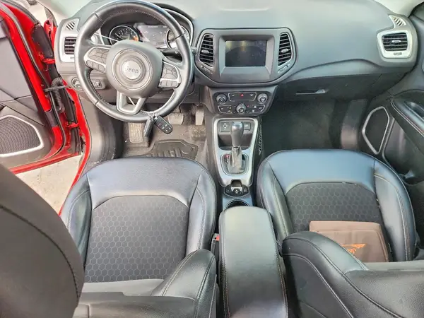 3C4NJCBB9JT140555 2018 JEEP COMPASS - Image 8