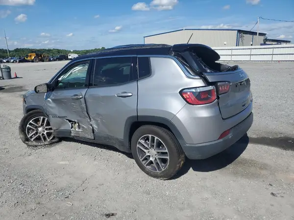 3C4NJCBB9JT165472 2018 JEEP COMPASS - Image 2