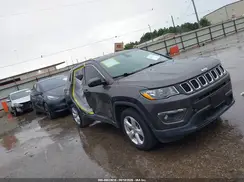 3C4NJCBB9JT165701 2018 JEEP COMPASS