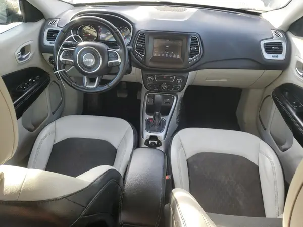 3C4NJCBB9JT165746 2018 JEEP COMPASS - Image 8