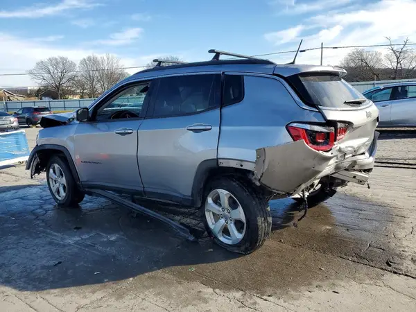 3C4NJCBB9JT181784 2018 JEEP COMPASS - Image 2