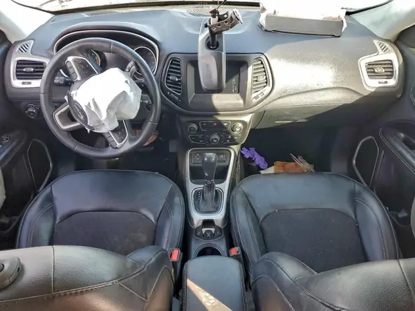 3C4NJCBB9JT181784 2018 JEEP COMPASS - Image 8