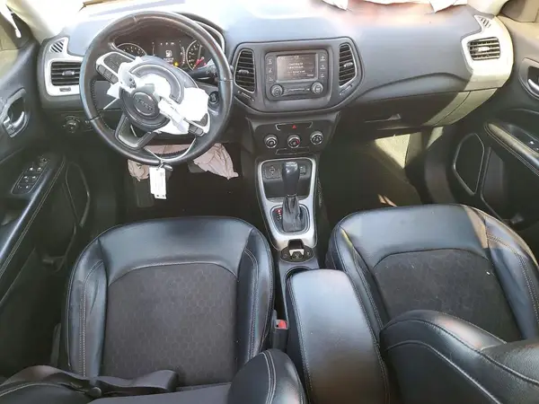 3C4NJCBB9JT194180 2018 JEEP COMPASS - Image 8