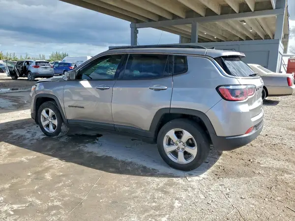 3C4NJCBB9JT194230 2018 JEEP COMPASS - Image 2