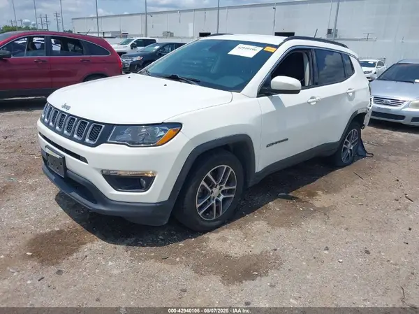 3C4NJCBB9JT226478 2018 JEEP COMPASS - Image 2